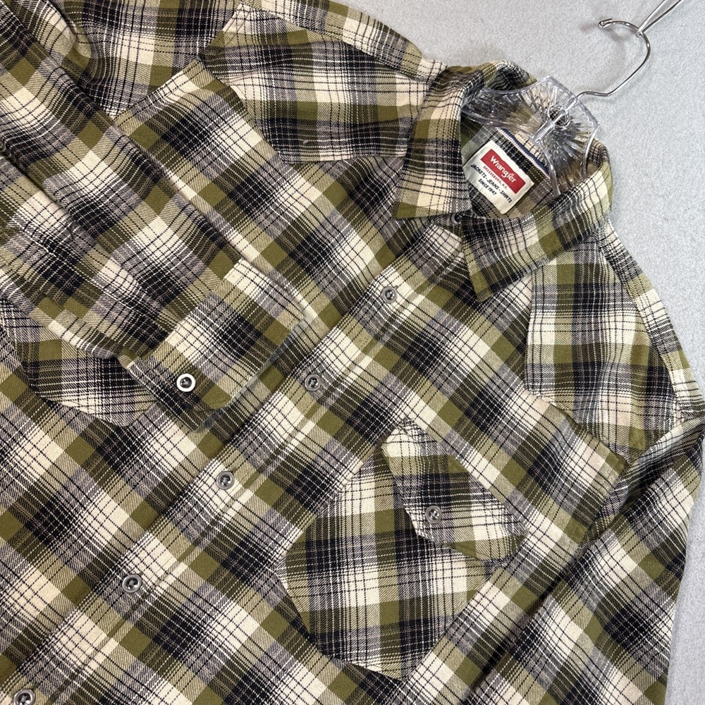 Wrangler Shirt Mens L Green Plaid Long Sleeve Button Flannel Western Casual